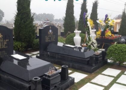 20+ Mẫu Mộ Đá Granite Nguyên Khối Sang Trọng và Đẳng Cấp